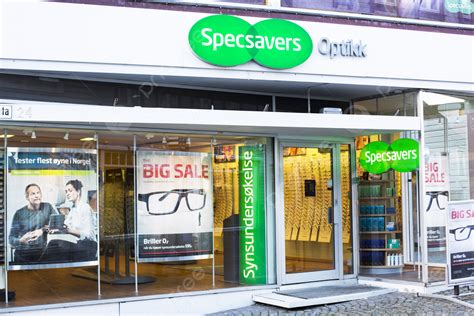 specsavers background.